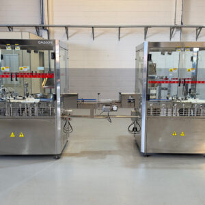 Envasadora e Tampadora Monobloco Série QM300 Injetáveis